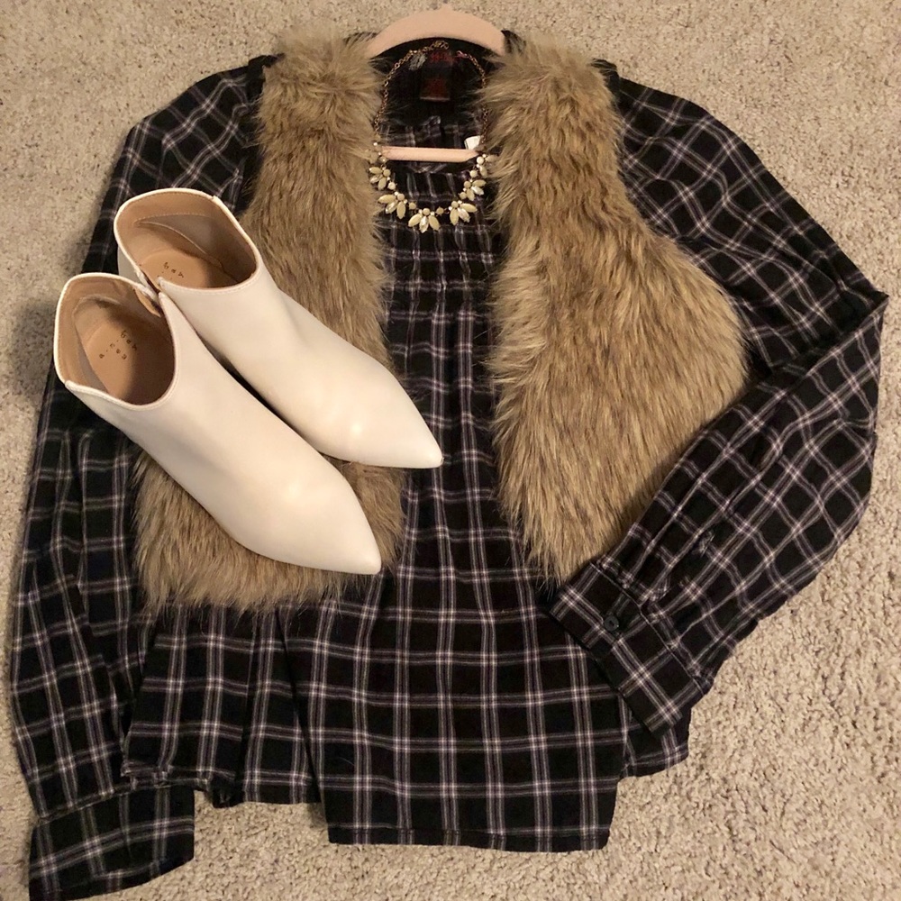 Fur vest
